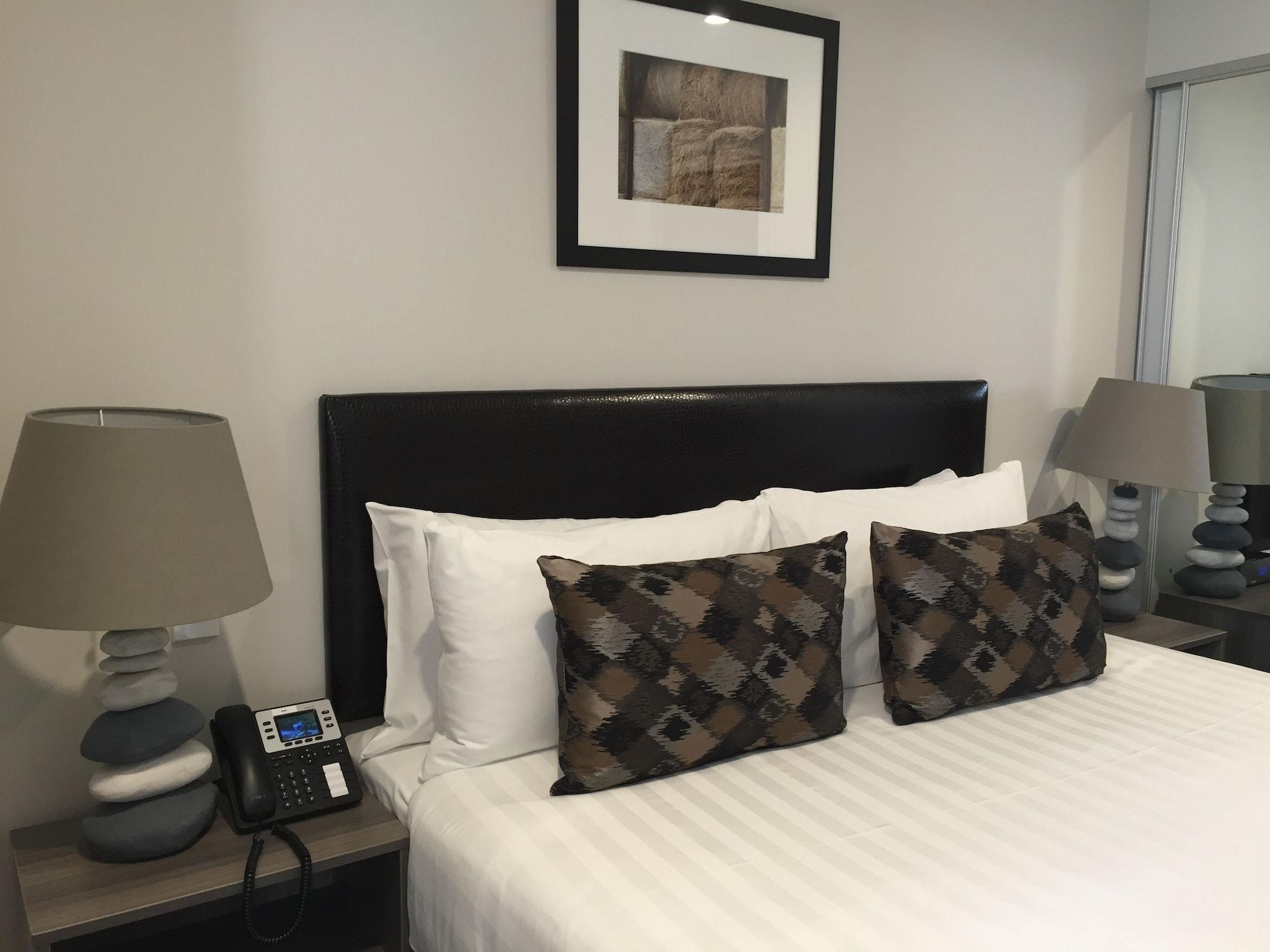 Ramada Suites By Wyndham Queenstown Remarkables Park Extérieur photo