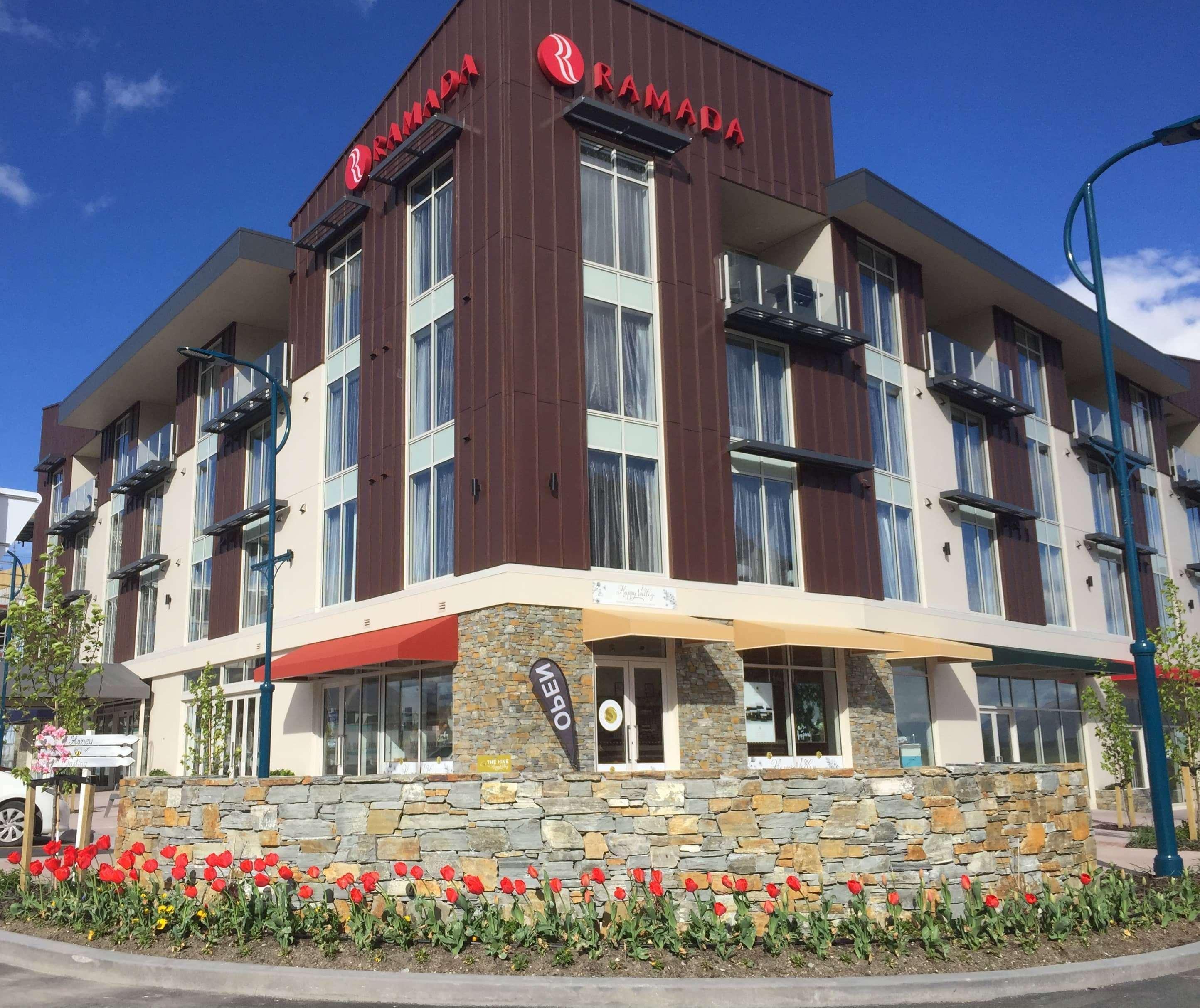 Ramada Suites By Wyndham Queenstown Remarkables Park Extérieur photo