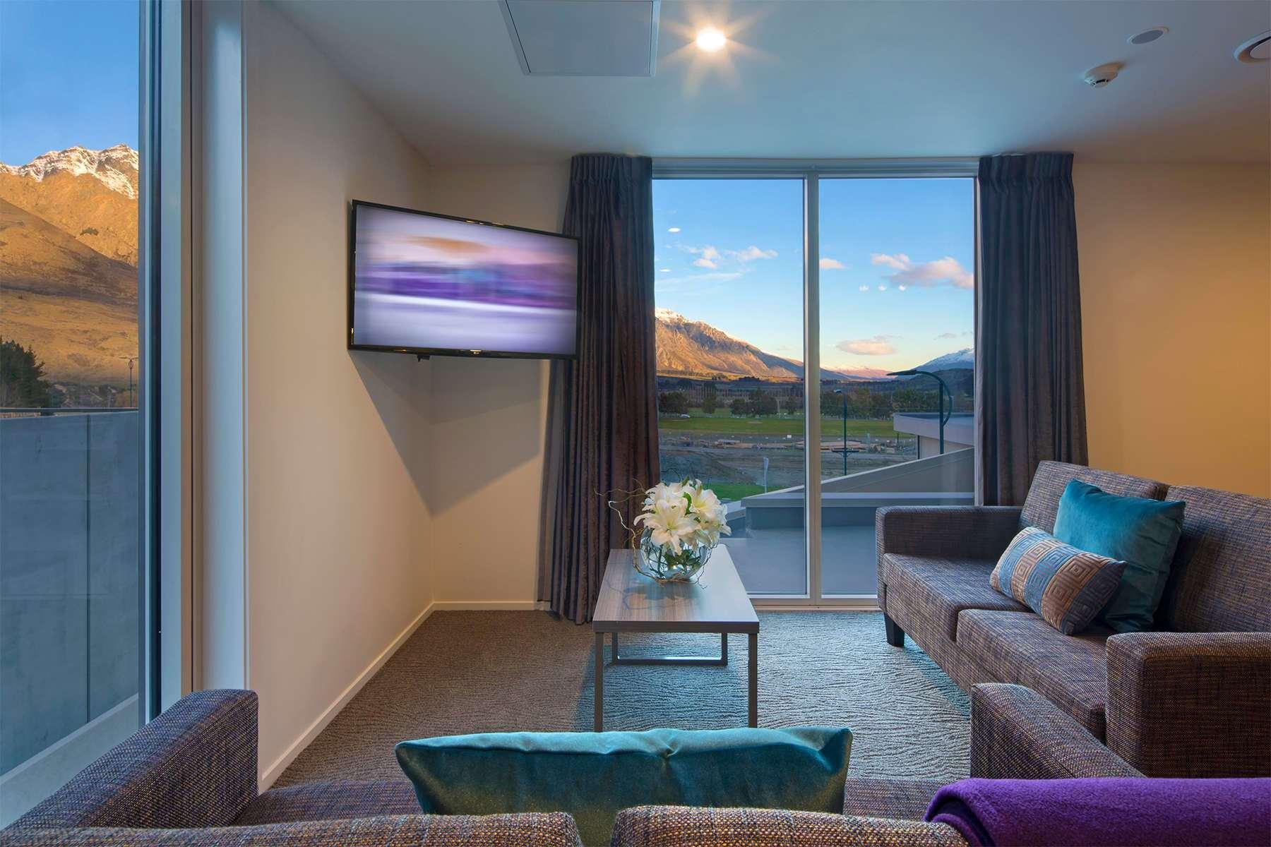 Ramada Suites By Wyndham Queenstown Remarkables Park Extérieur photo