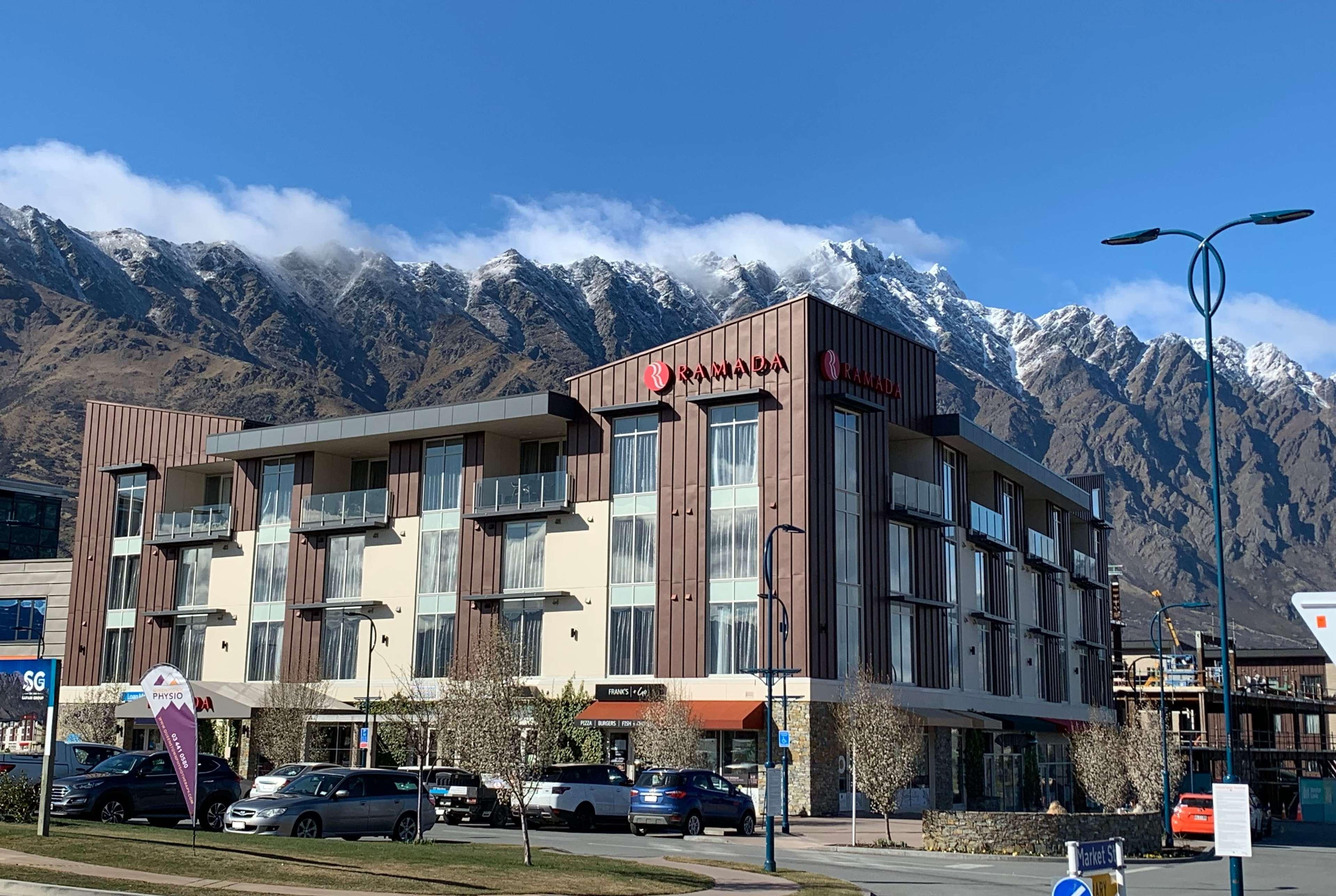 Ramada Suites By Wyndham Queenstown Remarkables Park Extérieur photo