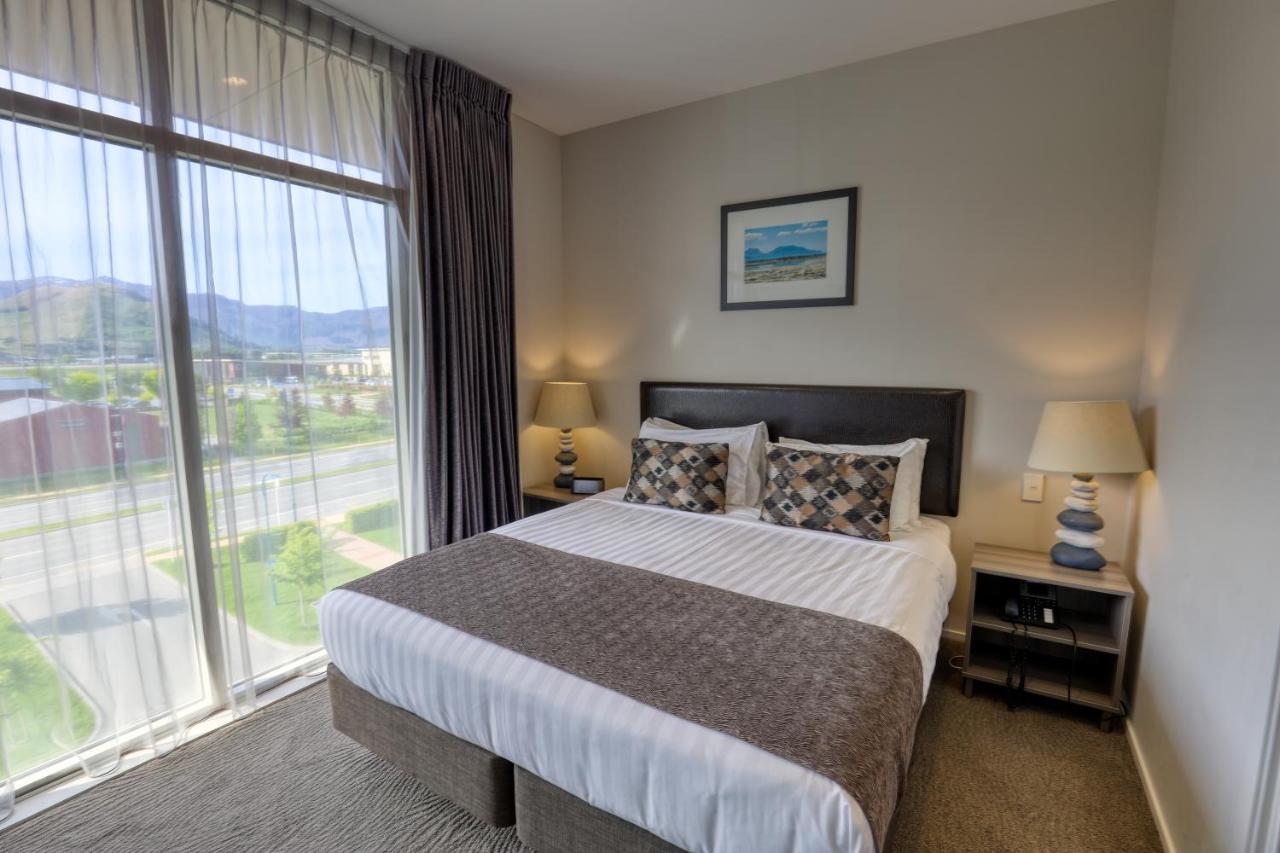 Ramada Suites By Wyndham Queenstown Remarkables Park Extérieur photo