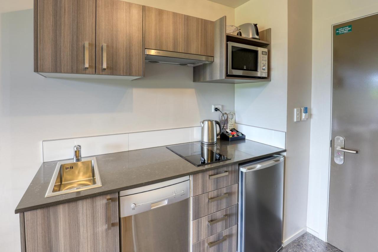 Ramada Suites By Wyndham Queenstown Remarkables Park Extérieur photo