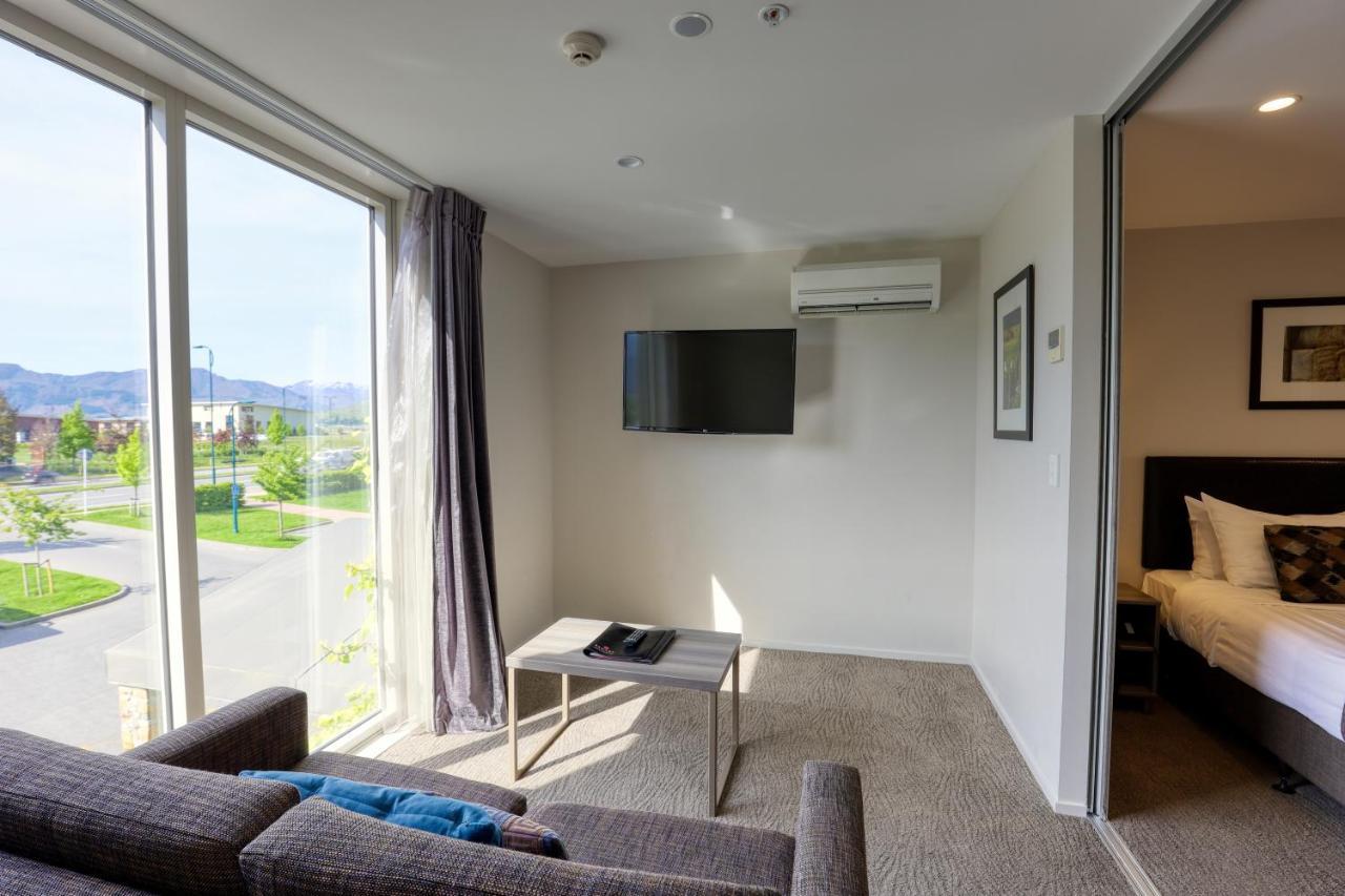 Ramada Suites By Wyndham Queenstown Remarkables Park Extérieur photo