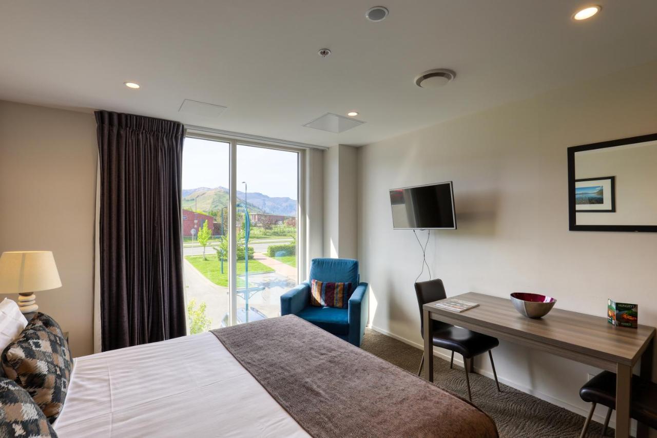 Ramada Suites By Wyndham Queenstown Remarkables Park Extérieur photo