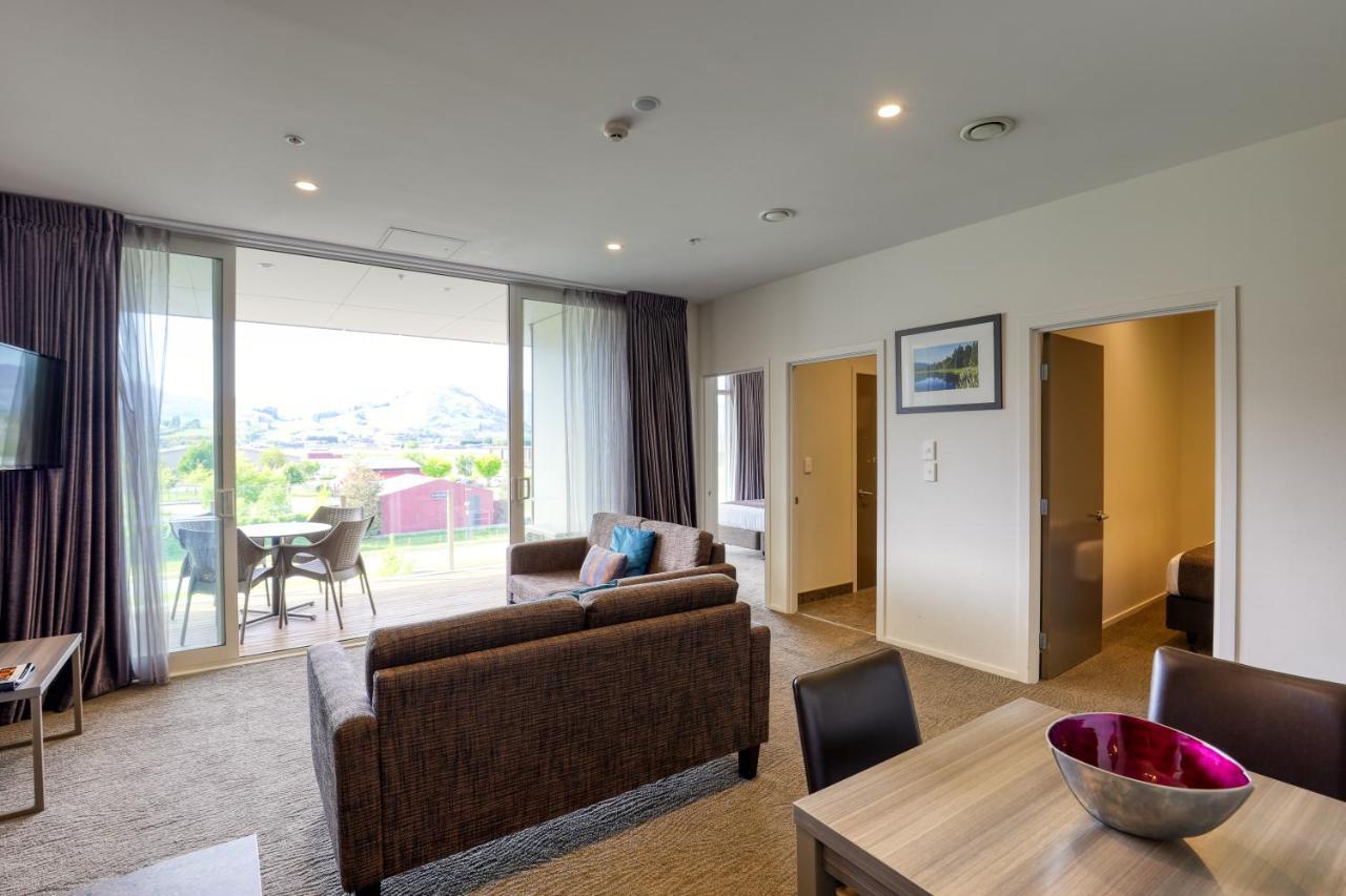 Ramada Suites By Wyndham Queenstown Remarkables Park Extérieur photo