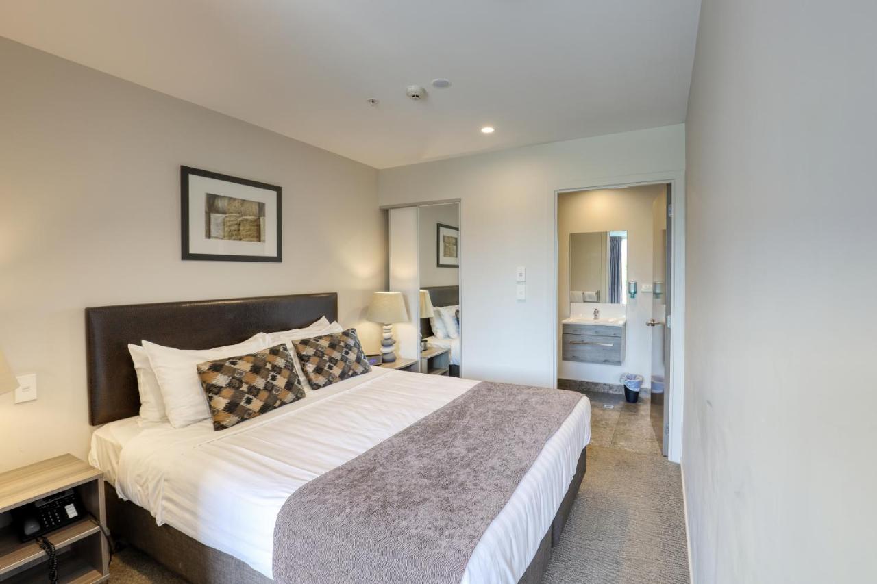 Ramada Suites By Wyndham Queenstown Remarkables Park Extérieur photo